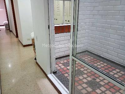 Apartamento de 3 alcobas en venta en Conquistadores, Medellín, 130 m² · foto 12 de 20