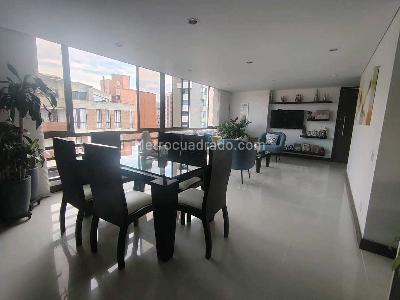 Apartamento de 4 alcobas en venta en Laureles, Medellín, 120 m² · foto 9 de 16