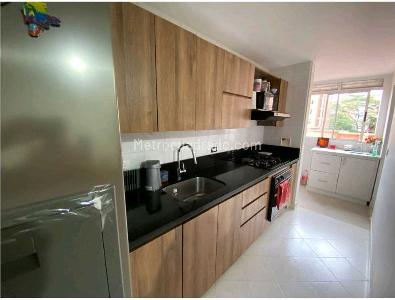 Apartamento en venta en Laureles, Medellín · foto 2 de 20