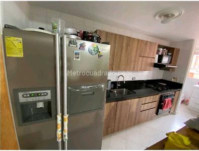 Apartamento en venta en Laureles, Medellín · foto 3 de 20