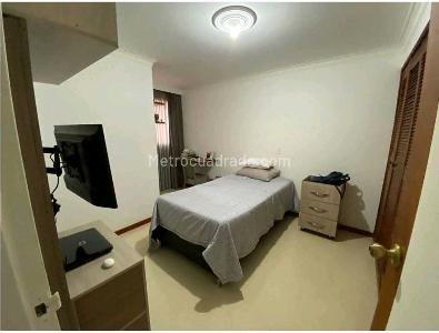Apartamento en venta en Laureles, Medellín · foto 7 de 20