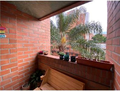 Apartamento en venta en Laureles, Medellín · foto 9 de 20
