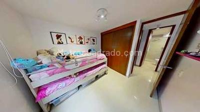 Apartamento de 3 alcobas en venta en Loma De Los Bernal, Medellín, 91 m² · foto 15 de 20