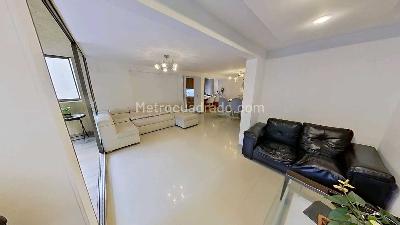 Apartamento de 3 alcobas en venta en Loma De Los Bernal, Medellín, 91 m² · foto 2 de 20