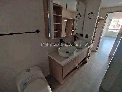 Apartamento de 3 alcobas en venta en Laureles, Medellín, 180 m² · foto 13 de 20