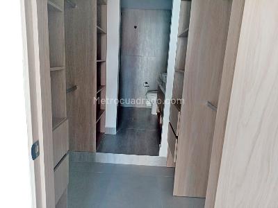 Apartamento de 3 alcobas en venta en Laureles, Medellín, 180 m² · foto 14 de 20