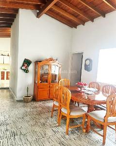 Casa de 5 alcobas en venta en La Castellana, Medellín, 139 m² · foto 2 de 20