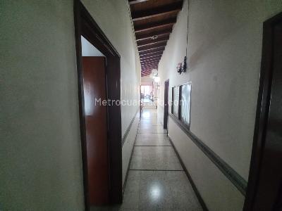 Casa de 5 alcobas en venta en La Castellana, Medellín, 173 m² · foto 12 de 20