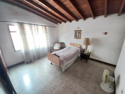 Casa de 5 alcobas en venta en La Castellana, Medellín, 173 m² · foto 15 de 20