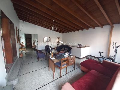 Casa de 5 alcobas en venta en La Castellana, Medellín, 173 m² · foto 3 de 20