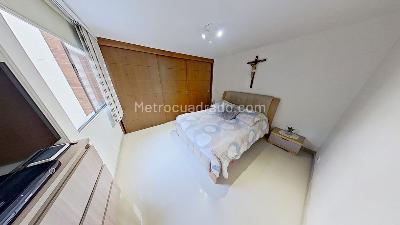 Apartamento de 3 alcobas en venta en Loma De Los Bernal, Medellín, 91 m² · foto 14 de 20