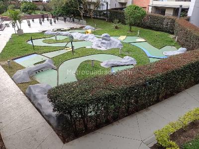 Apartamento de 3 alcobas en venta en Loma De Los Bernal, Medellín, 91 m² · foto 16 de 20