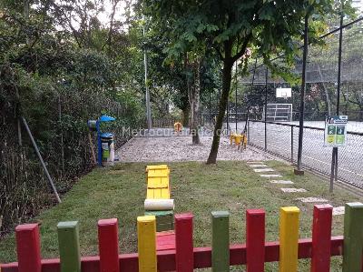 Apartamento de 3 alcobas en venta en Loma De Los Bernal, Medellín, 91 m² · foto 17 de 20