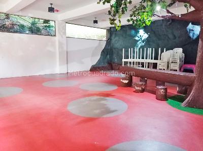 Apartamento de 3 alcobas en venta en Loma De Los Bernal, Medellín, 91 m² · foto 19 de 20