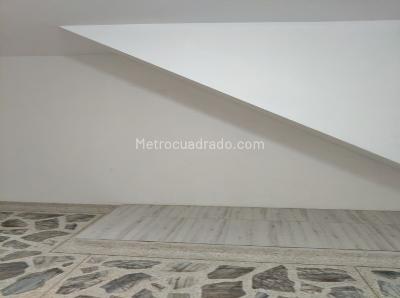 Casa de 3 alcobas en venta en Machado, Bello, 104 m² · foto 2 de 12