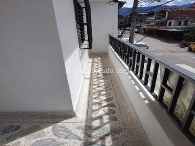 Casa de 3 alcobas en venta en Machado, Bello, 104 m² · foto 4 de 12