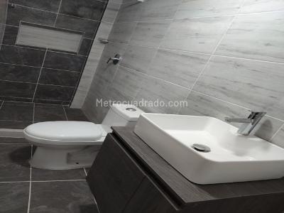 Casa de 3 alcobas en venta en Machado, Bello, 104 m² · foto 11 de 12