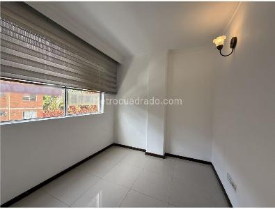Apartamento en venta en Calasanz, Medellín · foto 2 de 19