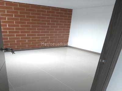 Apartamento de 3 alcobas en venta en Machado, Bello, 61 m² · foto 11 de 12
