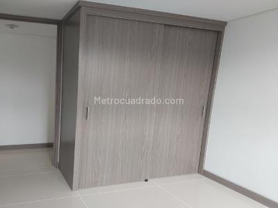 Apartamento de 3 alcobas en venta en Machado, Bello, 61 m² · foto 2 de 12