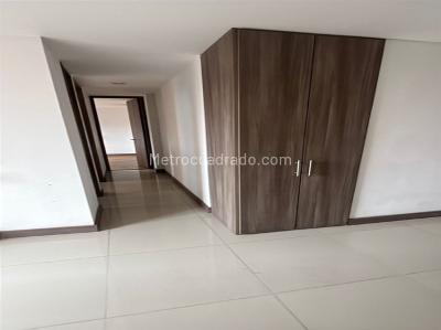 Apartamento de 2 alcobas en venta en Laureles, Medellín, 48 m² · foto 7 de 17