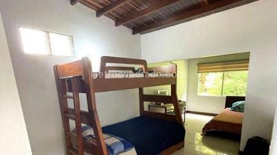 Casa de 3 alcobas en venta en Calasanz, Medellín, 130 m² · foto 3 de 6