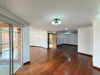 Apartamento en venta en Laureles, Medellín · foto 3 de 20