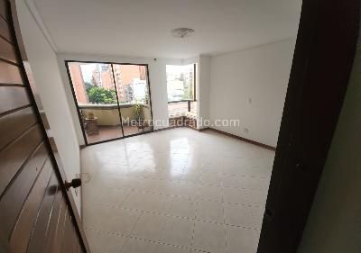 Apartamento en venta en Laureles, Medellín · foto 3 de 14