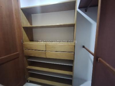 Apartamento de 3 alcobas en venta en Laureles, Medellín, 132 m² · foto 16 de 20