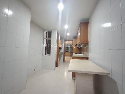 Apartamento de 3 alcobas en venta en Laureles, Medellín, 132 m² · foto 4 de 20