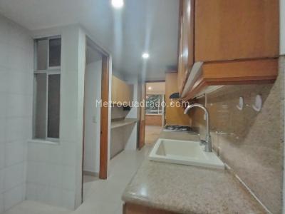Apartamento de 3 alcobas en venta en Laureles, Medellín, 132 m² · foto 7 de 20