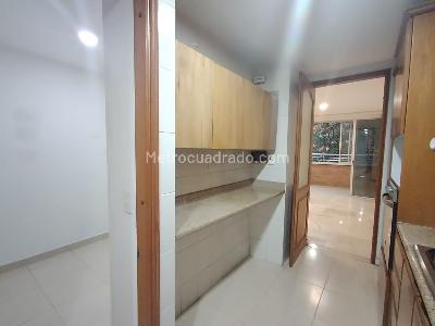 Apartamento de 3 alcobas en venta en Laureles, Medellín, 132 m² · foto 8 de 20