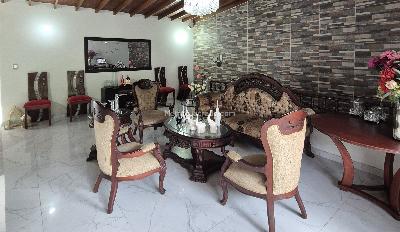 Casa de 5 alcobas en venta en Bolivariana, Medellín, 212 m² · foto 3 de 20