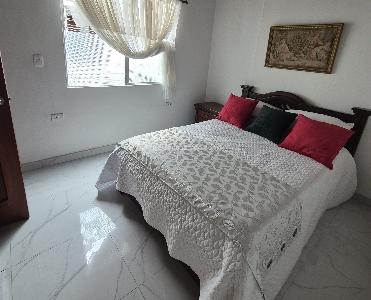 Casa de 5 alcobas en venta en Bolivariana, Medellín, 212 m² · foto 8 de 20