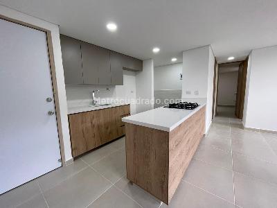 Apartamento de 2 alcobas en venta en Tranvia, Rionegro, 51 m² · foto 2 de 20
