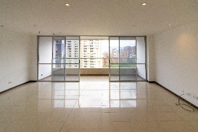 Apartamento de 3 alcobas en venta en Los Balsos 2, Medellín, 116 m² · foto 2 de 12