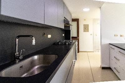 Apartamento de 3 alcobas en venta en Los Balsos 2, Medellín, 116 m² · foto 5 de 12