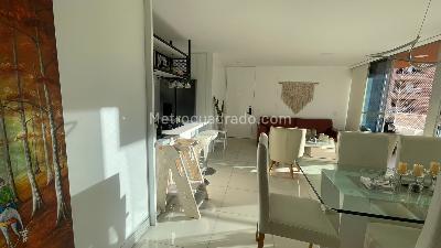 Apartamento de 3 alcobas en venta en Laureles, Medellín, 105 m² · foto 2 de 12