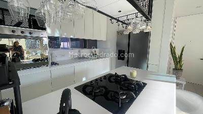 Apartamento de 3 alcobas en venta en Laureles, Medellín, 105 m² · foto 3 de 12