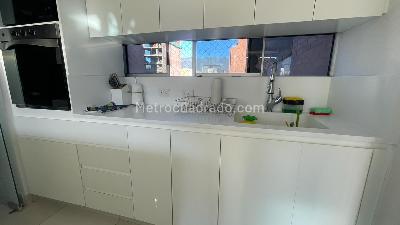 Apartamento de 3 alcobas en venta en Laureles, Medellín, 105 m² · foto 4 de 12