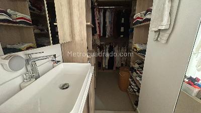 Apartamento de 3 alcobas en venta en Laureles, Medellín, 105 m² · foto 12 de 12