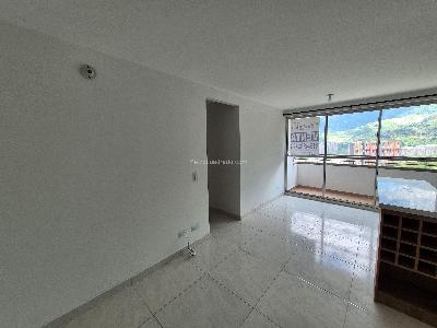 Apartamento de 3 alcobas en venta en San Gabriel, Bello, 51 m² · foto 2 de 20