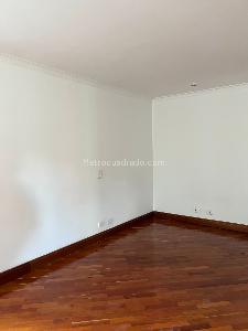 Apartamento de 2 alcobas en venta en El Poblado, Medellín, 125 m² · foto 10 de 20
