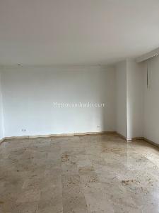 Apartamento de 2 alcobas en venta en El Poblado, Medellín, 125 m² · foto 12 de 20