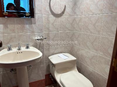 Apartamento de 2 alcobas en venta en El Poblado, Medellín, 125 m² · foto 16 de 20