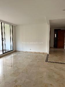 Apartamento de 2 alcobas en venta en El Poblado, Medellín, 125 m² · foto 5 de 20