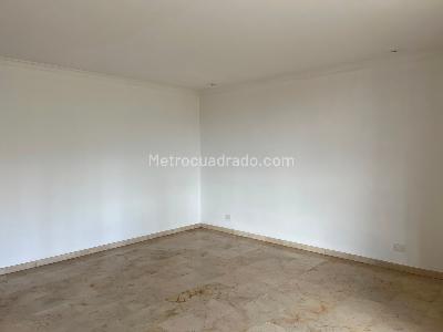 Apartamento de 2 alcobas en venta en El Poblado, Medellín, 125 m² · foto 8 de 20