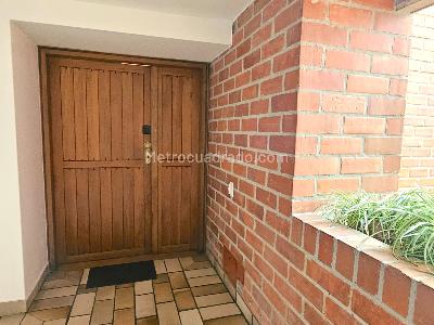 Apartamento de 3 alcobas en venta en Laureles, Medellín, 224 m² · foto 5 de 20