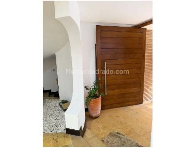 Casa de 5 alcobas en venta en Estadio, Medellín, 252 m² · foto 15 de 15