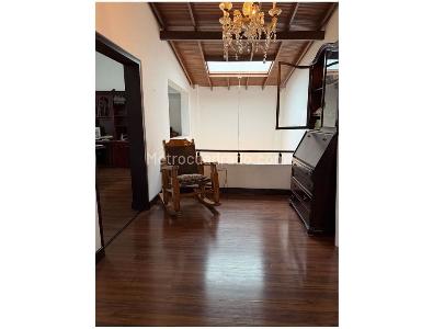 Casa de 5 alcobas en venta en Estadio, Medellín, 252 m² · foto 7 de 15